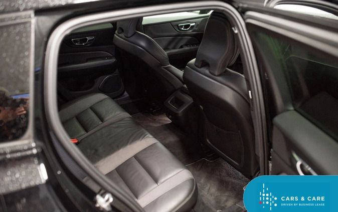 Volvo V60 cena 122900 przebieg: 101736, rok produkcji 2020 z Skalbmierz małe 254